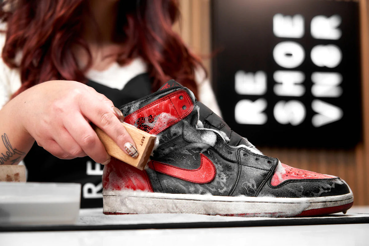 The BEST way to clean Jordan 1s tips and tricks