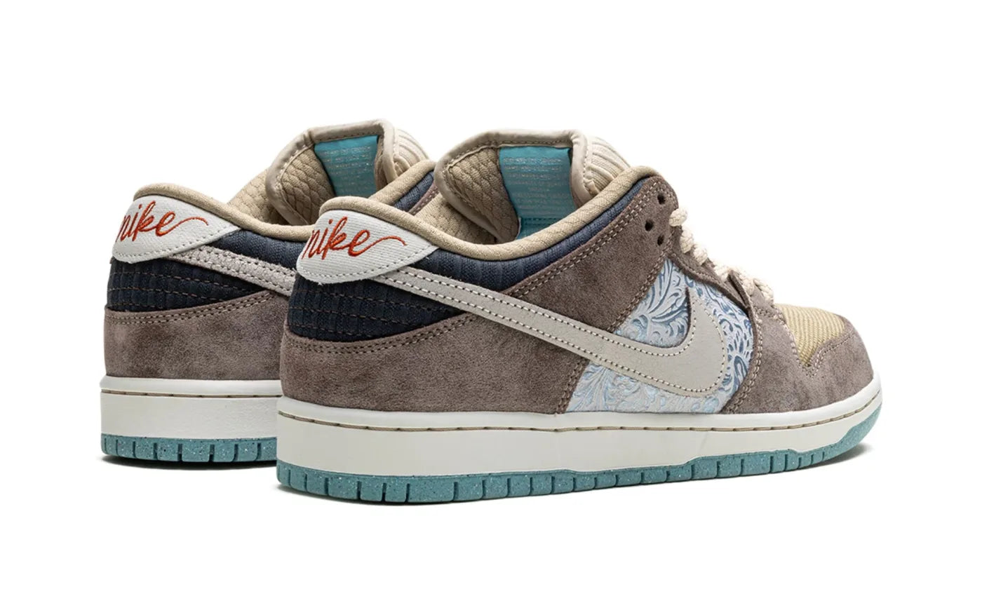 NIKE SB DUNK LOW BIG MONEY SAVINGS - 36