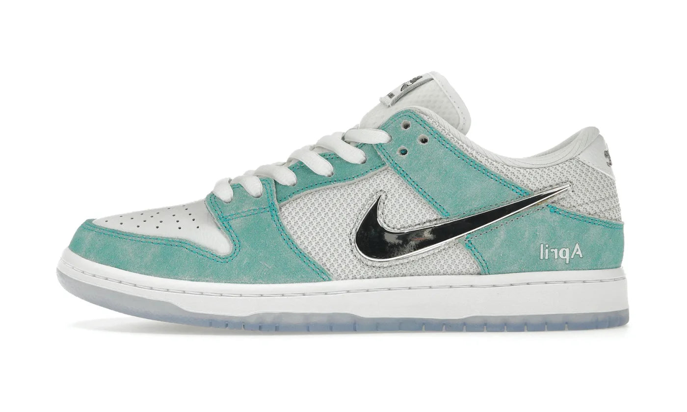 NIKE DUNK LOW SB APRIL