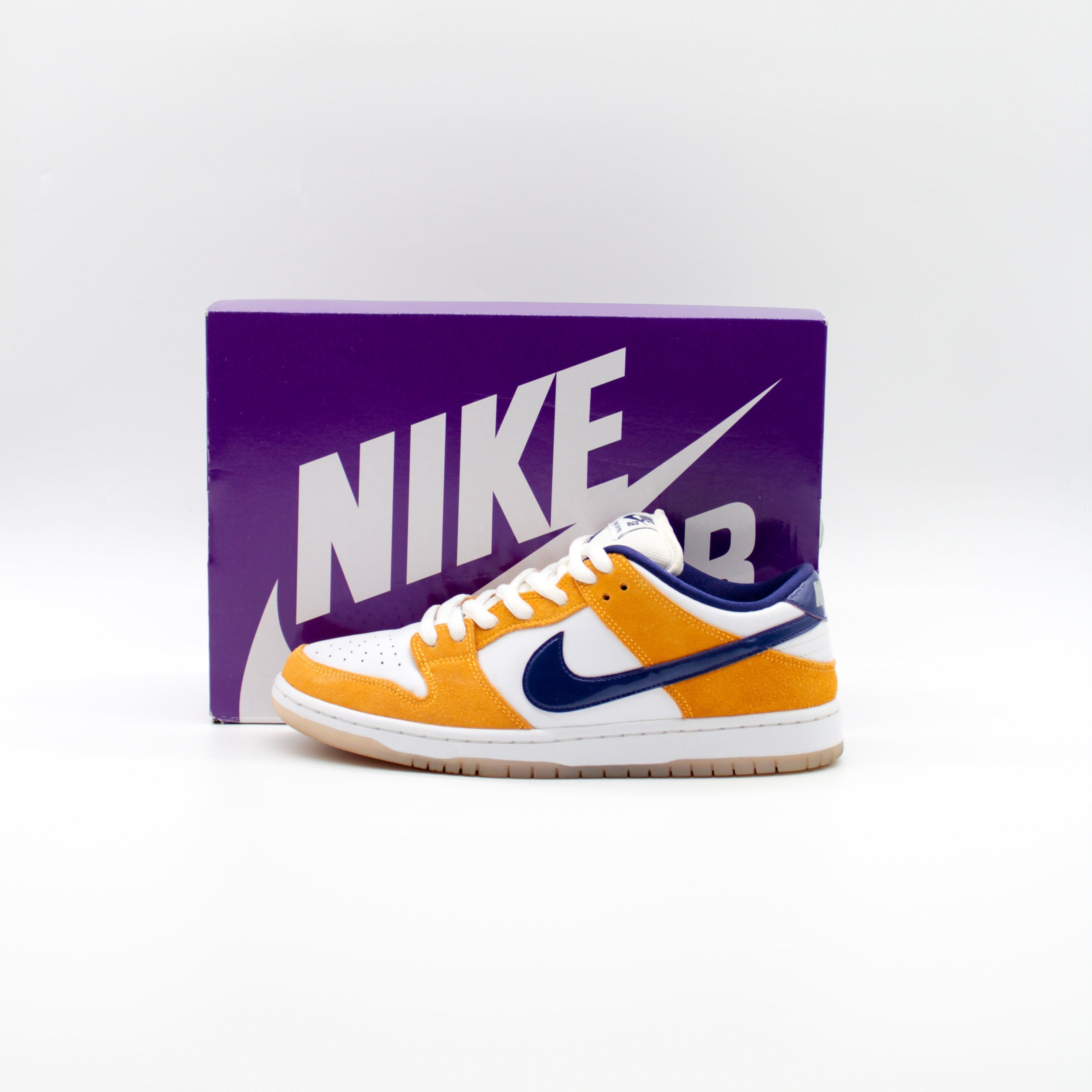 SECONDHAND - NIKE DUNK SB LOW LASER ORANGE Size 44