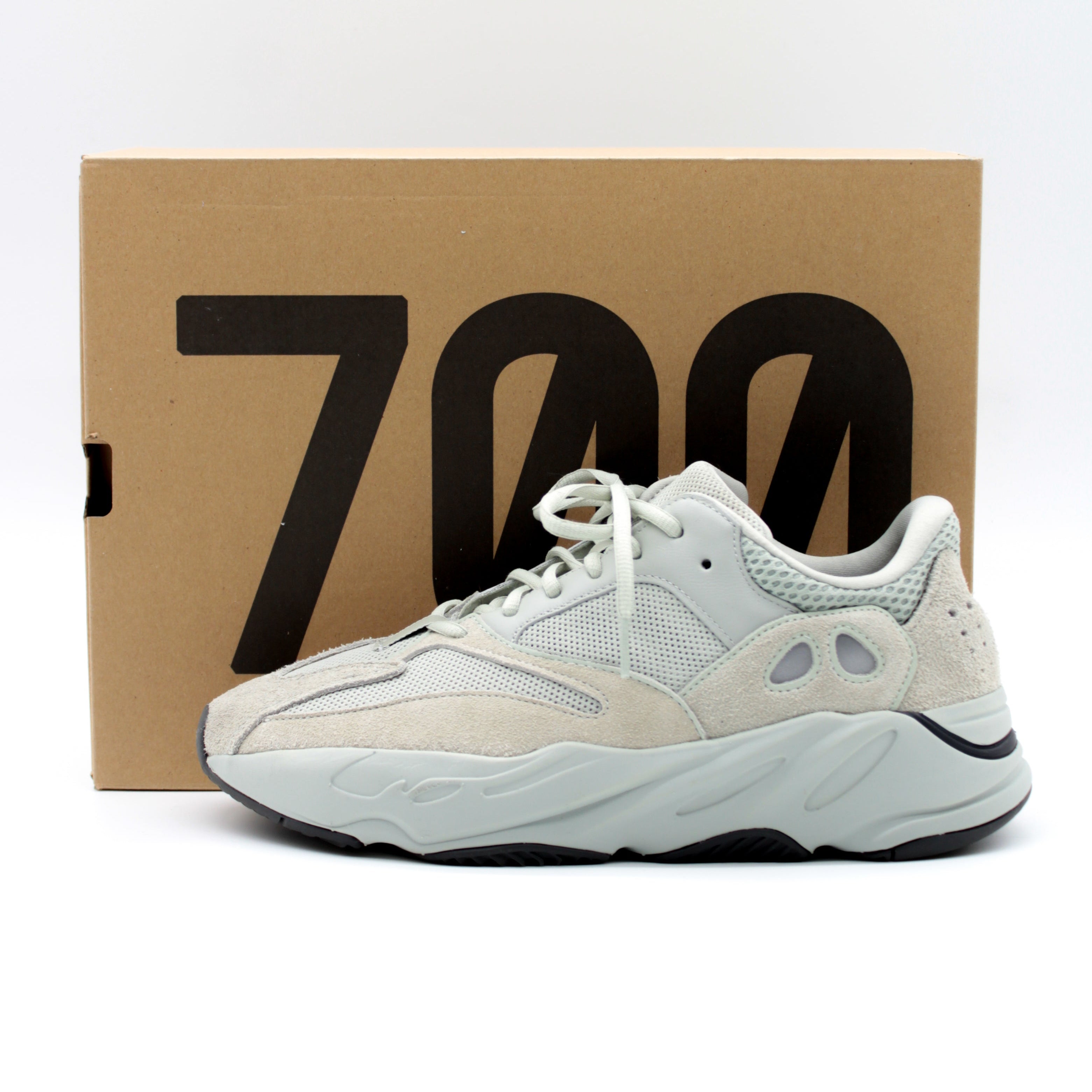 SECONDHAND - YEEZY 700 SALT Size 43 1/3