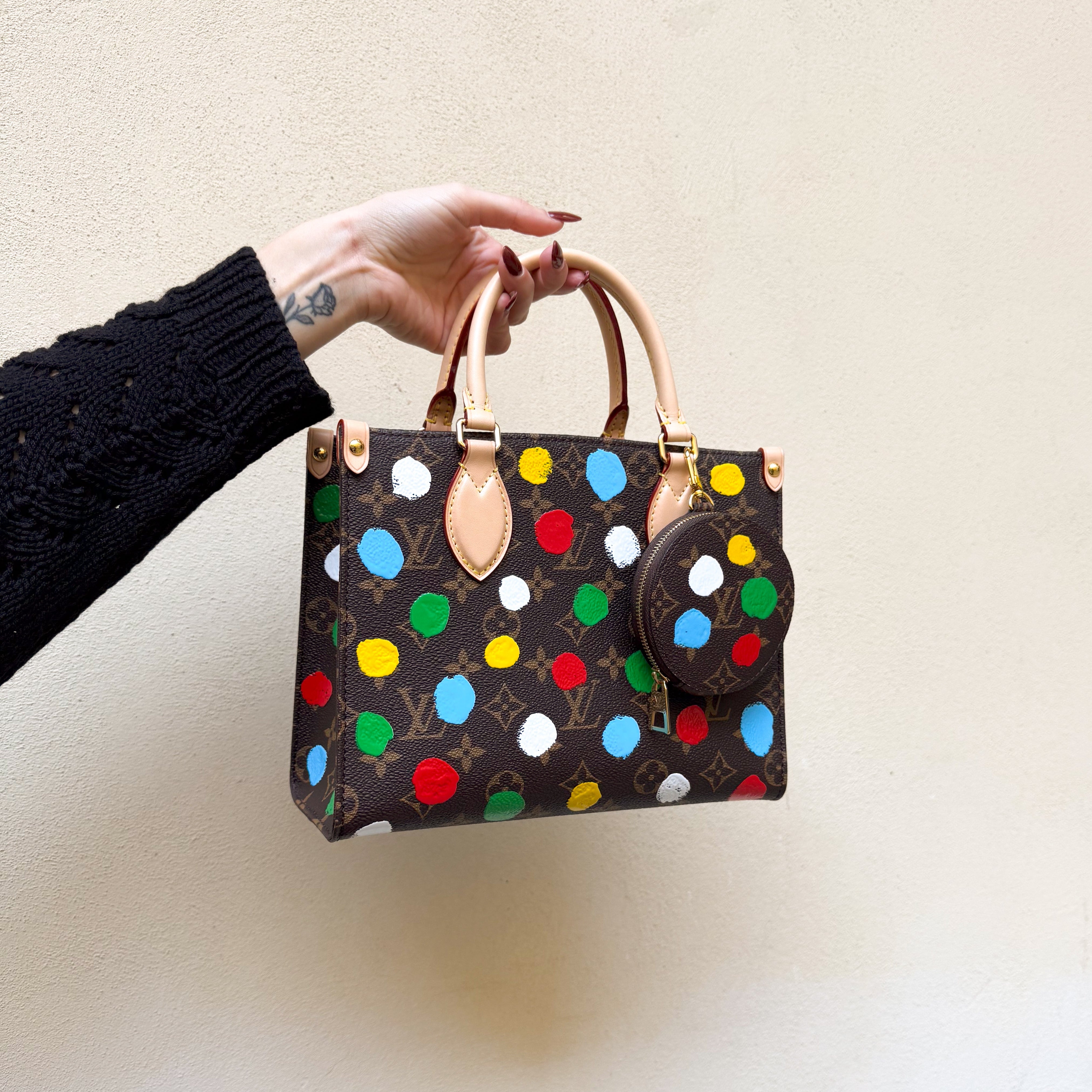 SECONDHAND - LOUIS VUITTON ONTHEGO PM TWO-WAY X YAYOI KUSAMA 2021