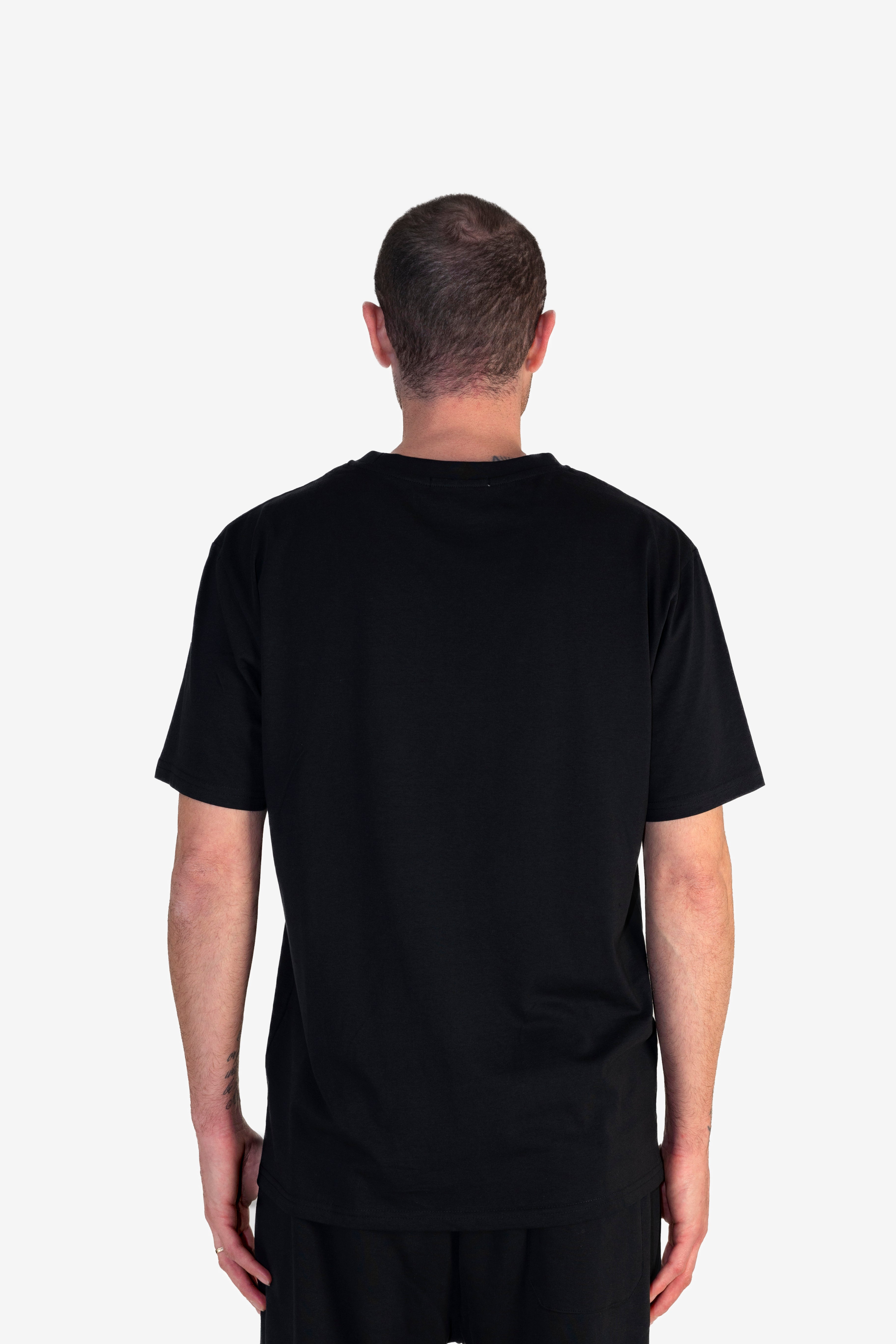 TEE CLASSIC LOGO BLACK - We Are All Ash