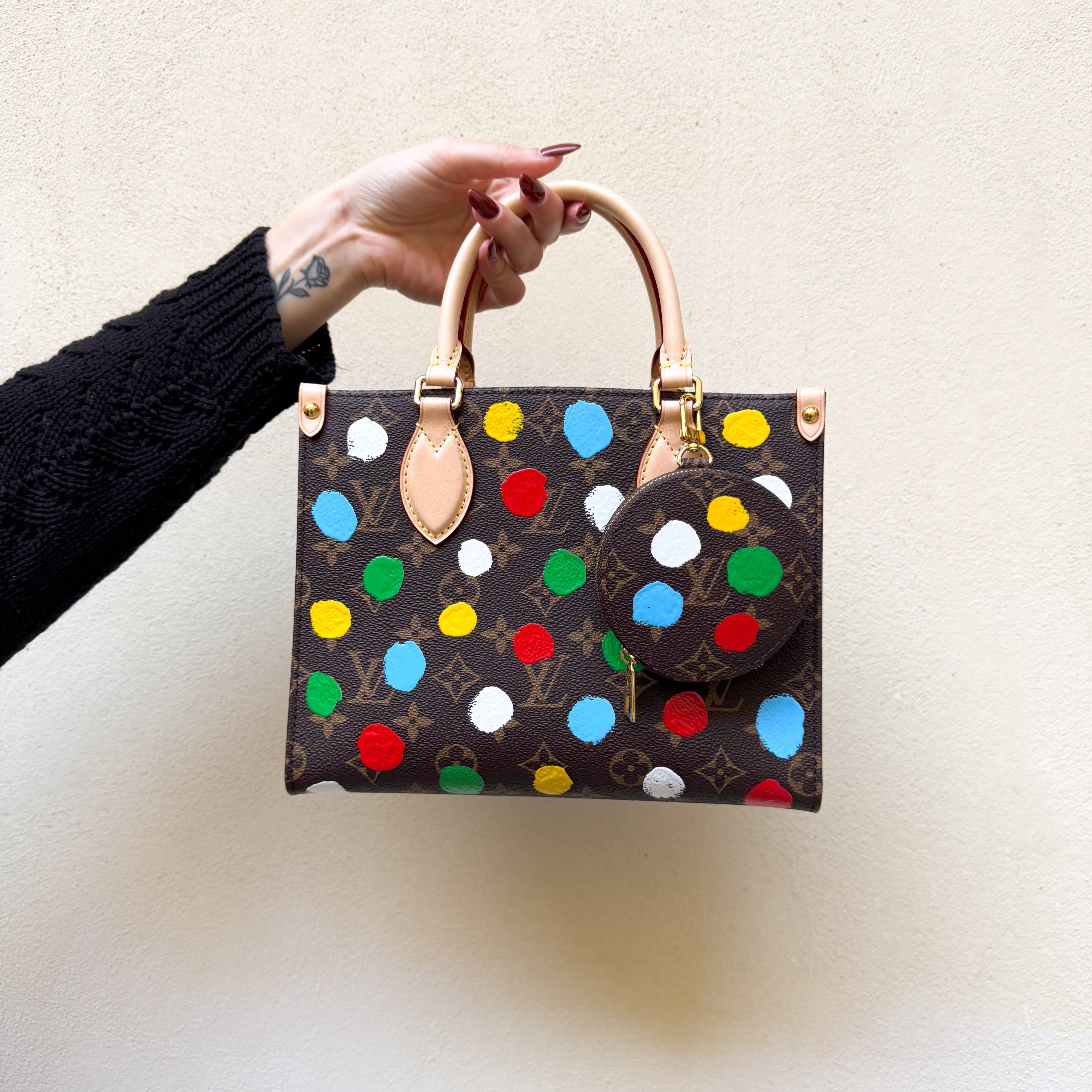 SECONDHAND - LOUIS VUITTON ONTHEGO PM TWO-WAY X YAYOI KUSAMA 2021