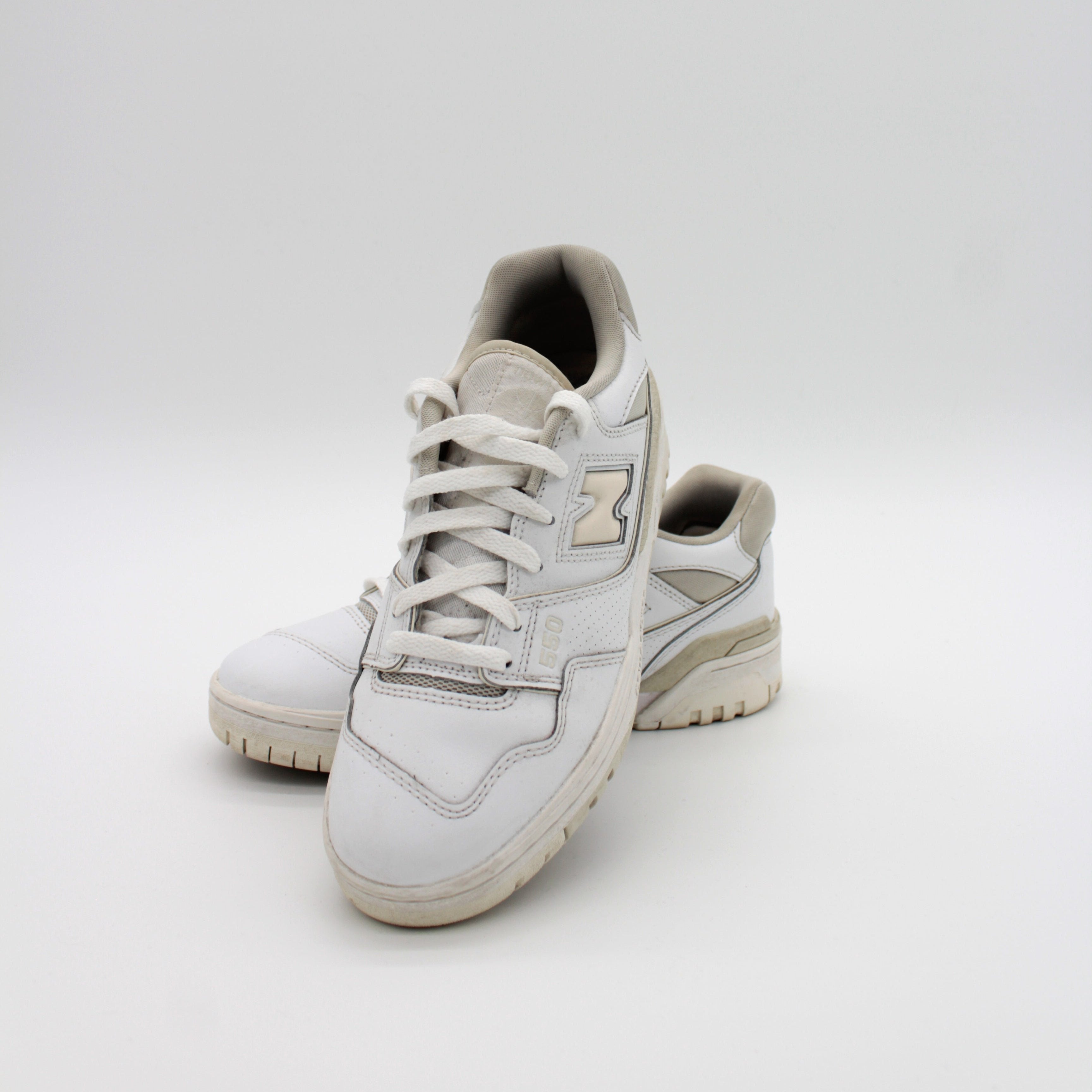 SECONDHAND - NEW BALANCE 550 WHITE GREY Size 41