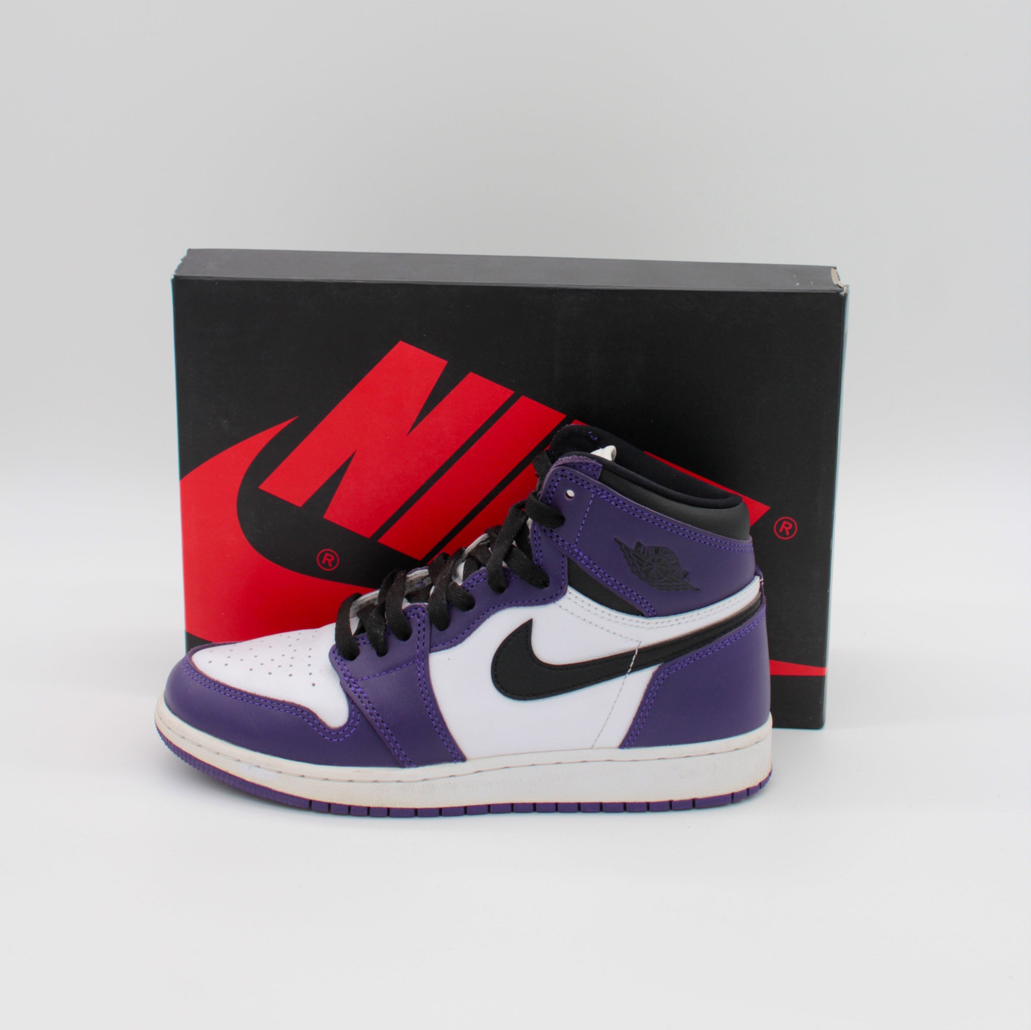 SECONDHAND - AIR JORDAN 1 HIGH PURPLE Size 40