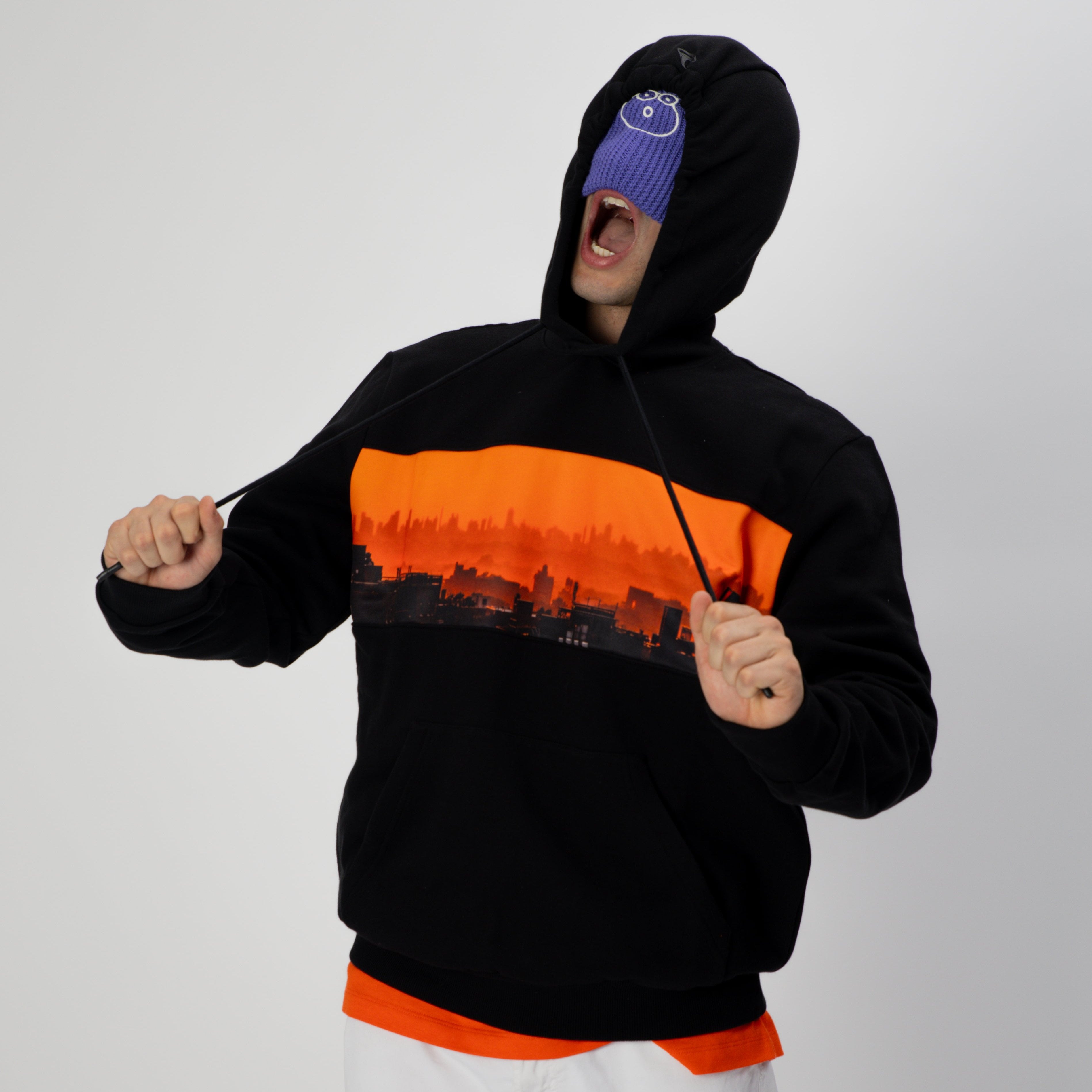 SUNSET HOODIE BLACK / Molly