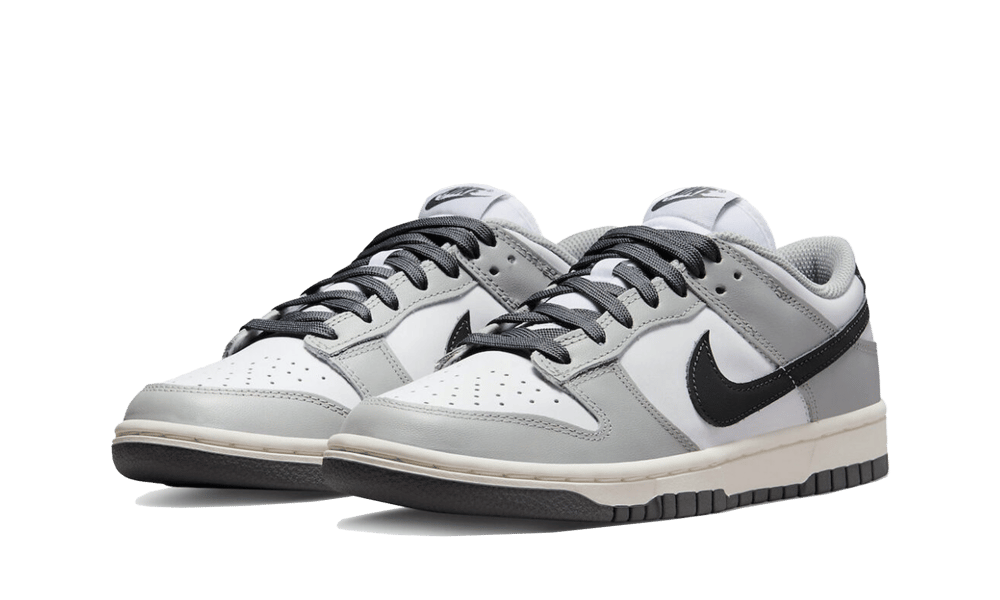 NIKE DUNK LOW LIGHT SMOKE GREY