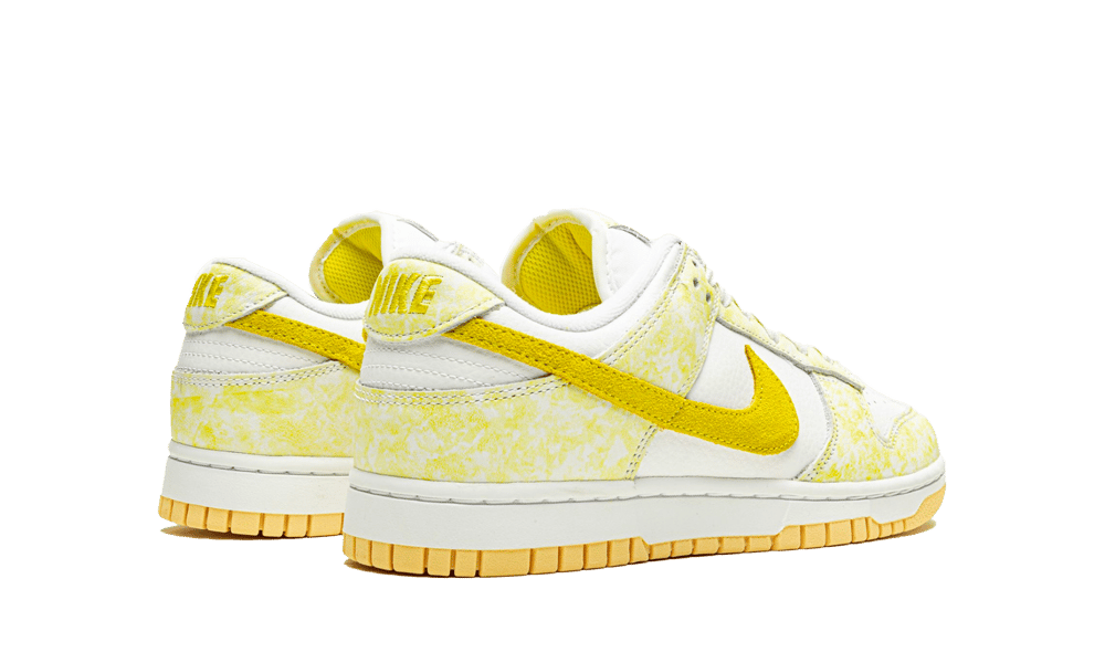 NIKE DUNK LOW YELLOW STRIKE