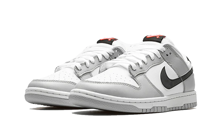 NIKE DUNK LOW SE JACKPOT