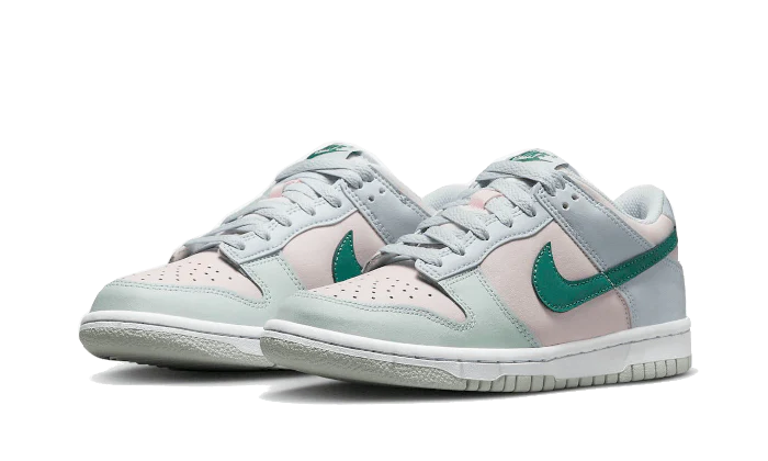 NIKE DUNK LOW MINERAL TEAL