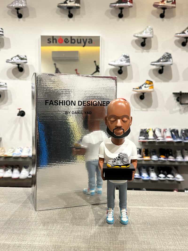 RÉPLIQUE DE LA FIGURINE DE VIRGIL ABLOH