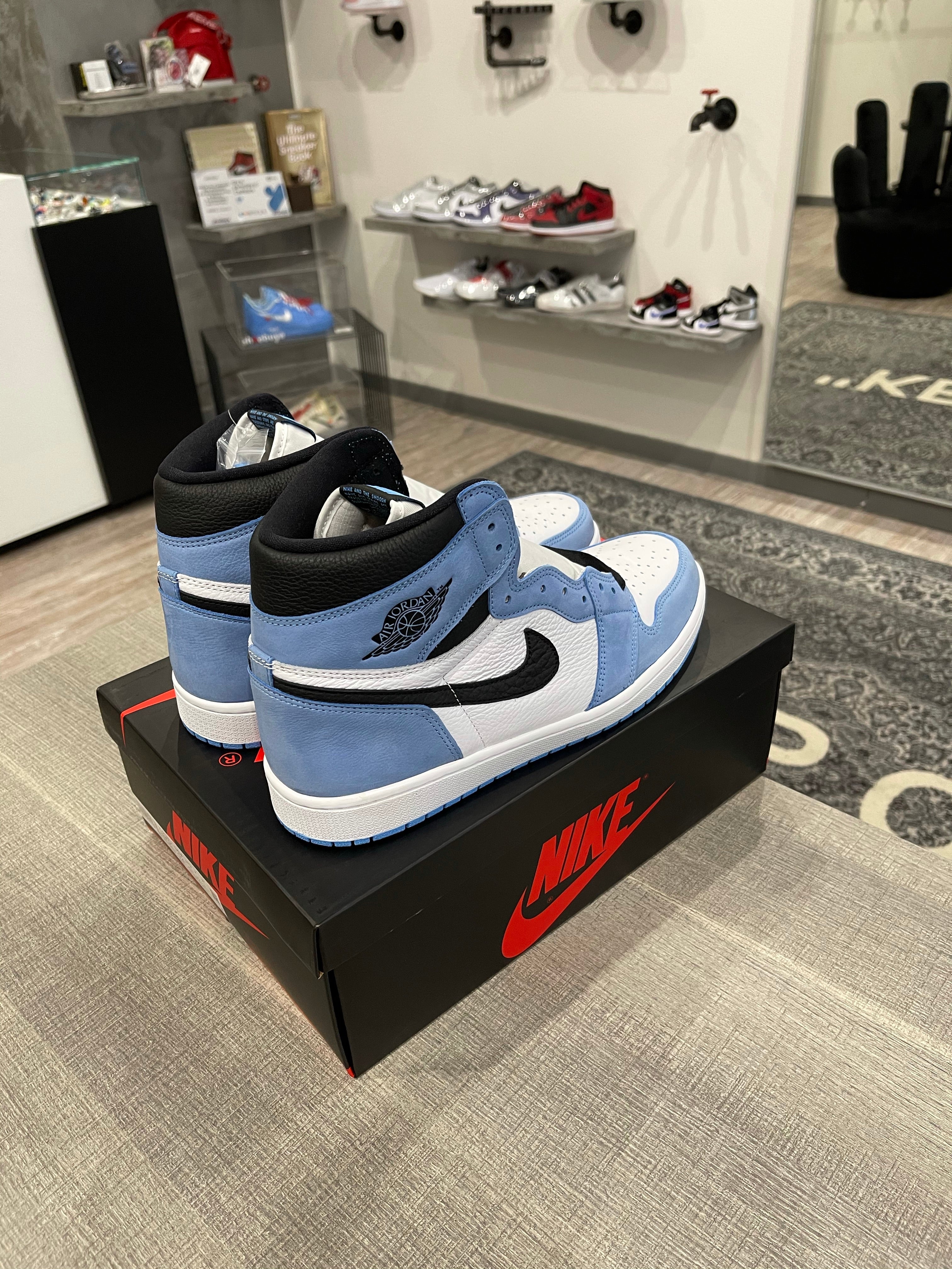 AIR JORDAN 1 HIGH UNIVERSITY BLUE